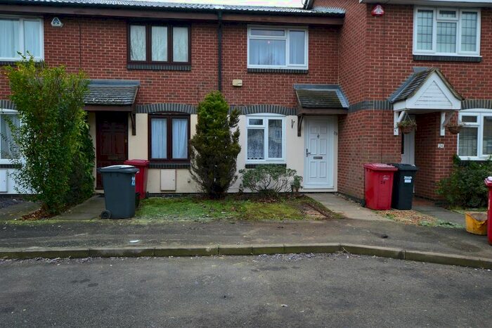 1 Bedroom Property To Rent In Peel Court, Slough, SL1