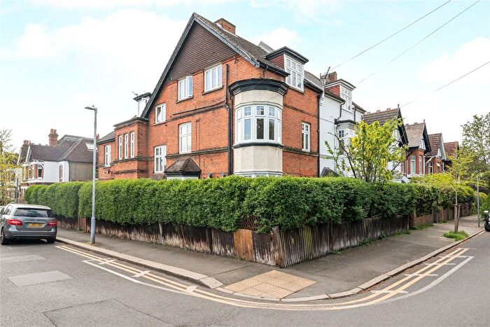 2 Bedroom Flat For Sale In Kingston Upon Thames, KT1
