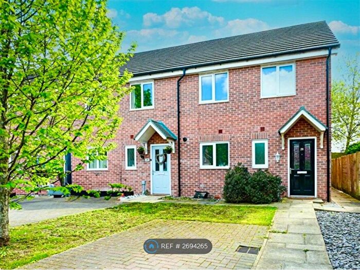 3 Bedroom End Of Terrace House To Rent In Aspenwood Close, Walton Le Dale, Preston, PR5