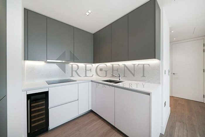 2 Bedroom Apartment For Sale In Carrara Tower, Bollinder Pl, City Rd, EC1V
