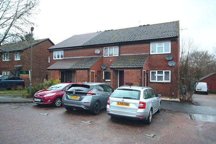 1 Bedroom Flat To Rent In Fitzjohn Close, Guildford, GU4