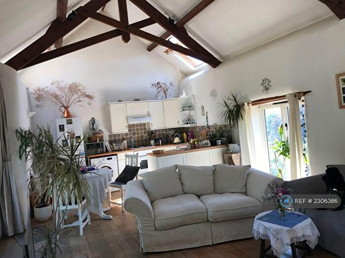 2 Bedroom Detached House To Rent In Brayford, Barnstaple, EX32