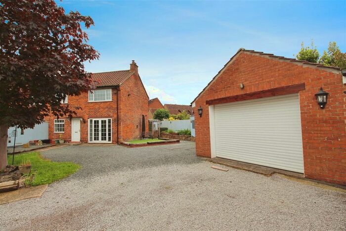 3 Bedroom Semi-Detached House For Sale In St. Matthews Close, Naburn, YO19