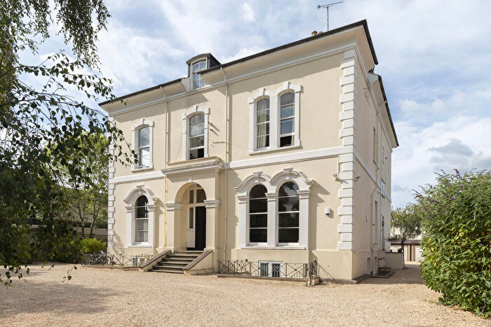 2 Bedroom Apartment To Rent In Sydenham Road North, Cheltenham, GL52