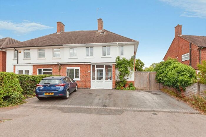 5 Bedroom Semi-detached House For Sale In Trinity Road, Leicester, Leicestershire, LE19