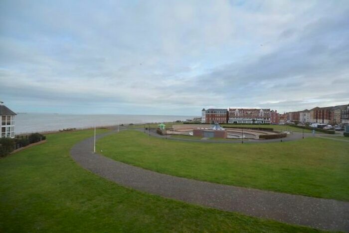 1 Bedroom Flat To Rent In Queens Crt, Queens Parade, Cliftonville, CT9