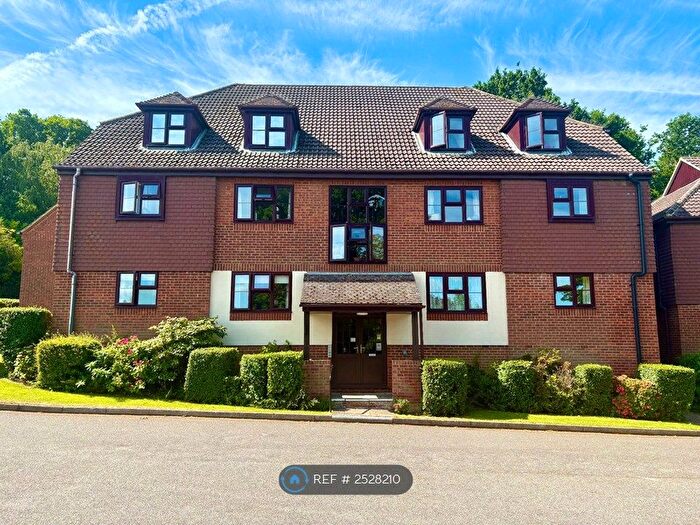 2 Bedroom Flat To Rent In Mansell Close, Bexhill-On-Sea, TN39