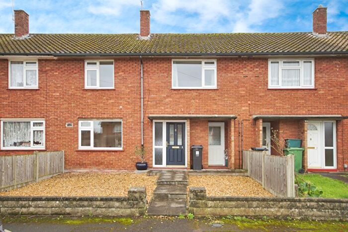 3 Bedroom Terraced House For Sale In Tapsters, Bristol, Gloucestershire, BS30