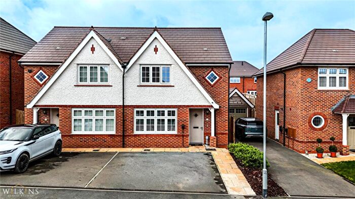 3 Bedroom Semi Detached House For Sale In Silverdale Grove, Amington, Tamworth, Staffordshire, B77