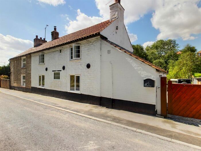 3 Bedroom Cottage For Sale In Kilham Road, Langtoft, Driffield, YO25