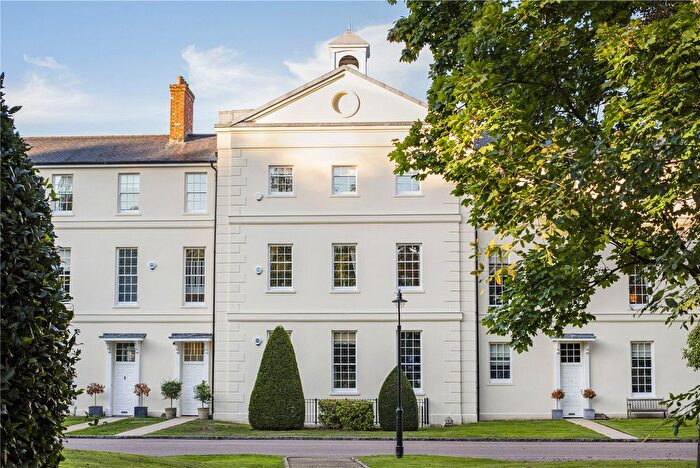 2 Bedroom Flat For Sale In Birchfield, Sundridge, Sevenoaks, Kent, TN14