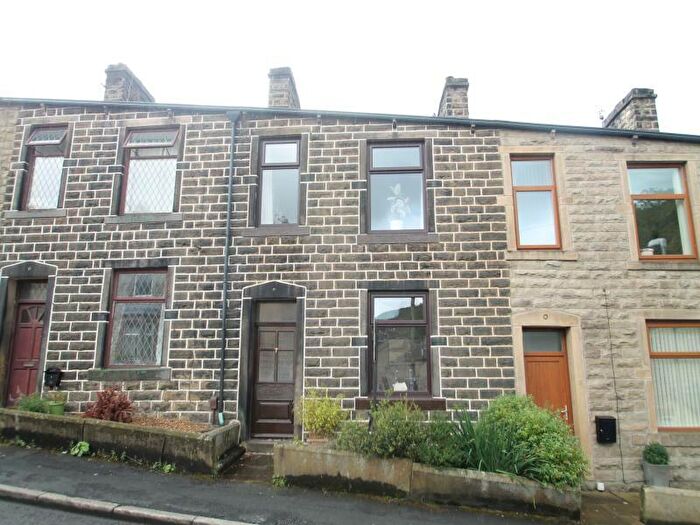 3 Bedroom House To Rent In Thorn Street, Rossendale, Lancashire, BB4