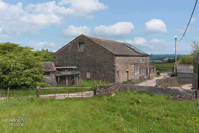 4 Bedroom Barn Conversion For Sale In Knarrland Farm, Warley Wise Lane, Laneshawbridge, BB8