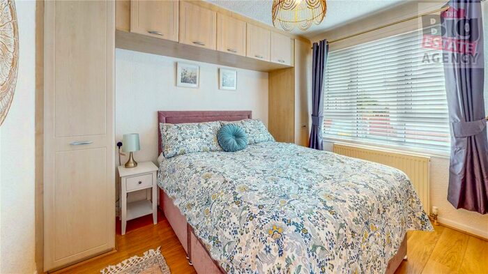 2 Bedroom Retirement Property For Sale In Willowbrook Park, Sandycroft, Deeside, CH5