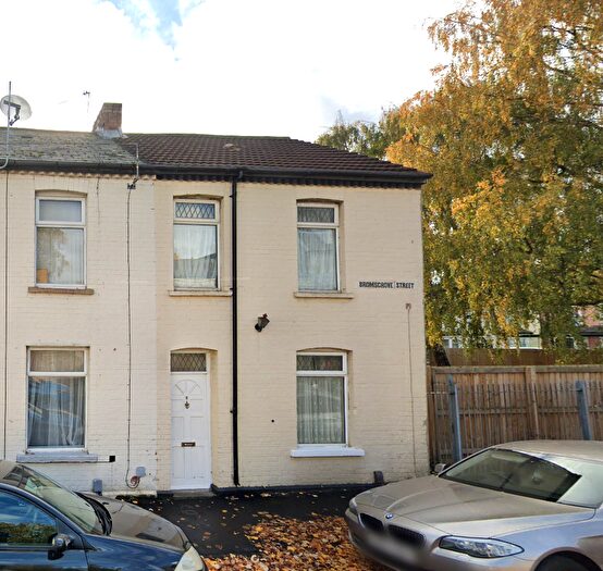 3 Bedroom End Of Terrace House To Rent In Bromsgrove Street, Cardiff(City), CF11