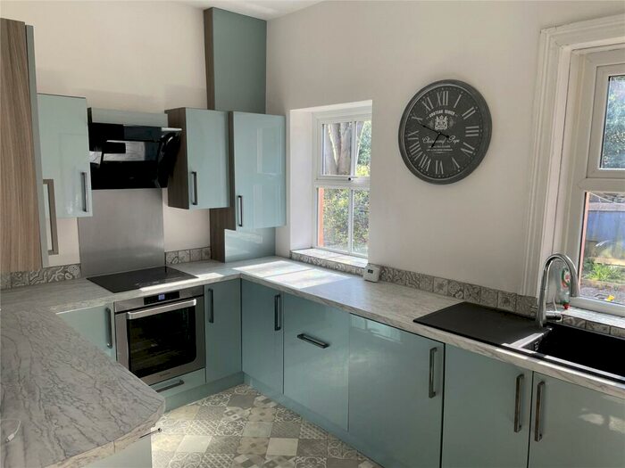 1 Bedroom Terraced House To Rent In Moss Street, Newsome, Huddersfield, HD4