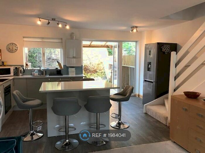 3 Bedroom Terraced House To Rent In Gloucester Road, Exeter, EX4