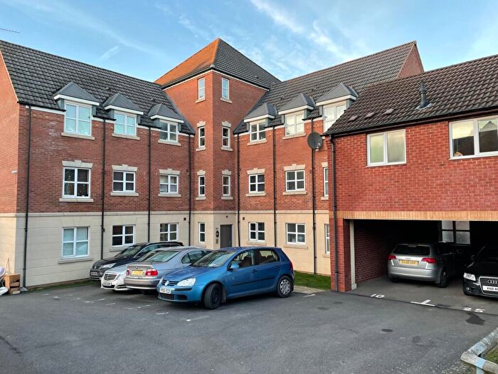 2 Bedroom Flat For Sale In Sockburn Close, Hamilton, Leicester, LE5