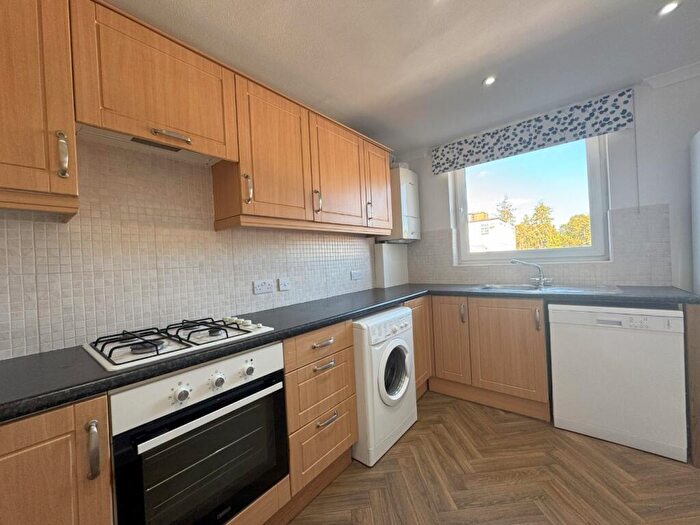 2 Bedroom Apartment To Rent In Hersham Road, Walton-On-Thames, Surrey, KT12