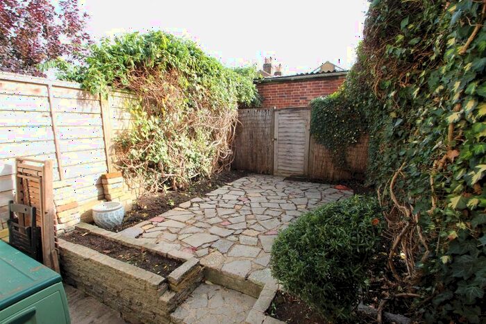 2 Bedroom Terraced House To Rent In Hurst Lane, East Molesey, KT8