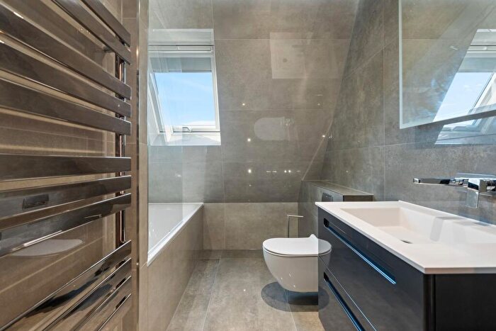 2 Bedroom Apartment To Rent In Noble House, Woodstock Road, London, NW11