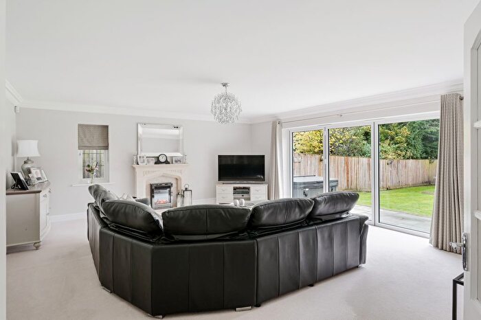 5 Bedroom Detached House For Sale In Brighton Road, Banstead, SM7