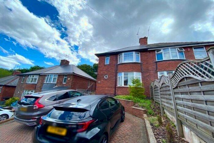 3 Bedroom Property To Rent In Thorpe House Rise, Sheffield, S8