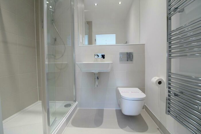 2 Bedroom Apartment To Rent In Harlequin House, Padworth Avenue, Reading, RG2