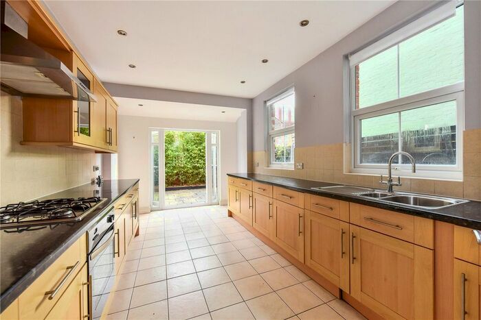 3 Bedroom Terraced House To Rent In Tamworth Road, Hove, BN3