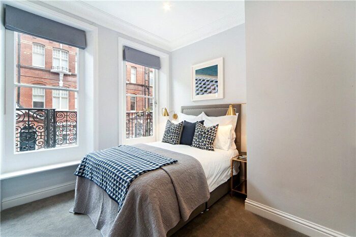 3 Bedroom Flat For Sale In Egerton Gardens, Knightsbridge, SW3