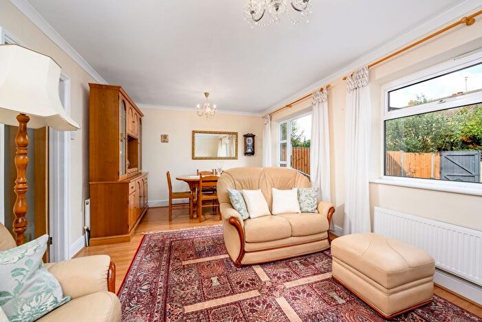 4 Bedroom Terraced House For Sale In Sidney Road, Walton-On-Thames, KT12