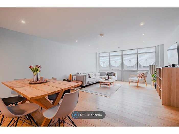 2 Bedroom Flat To Rent In Glenrose Court, London, SE1