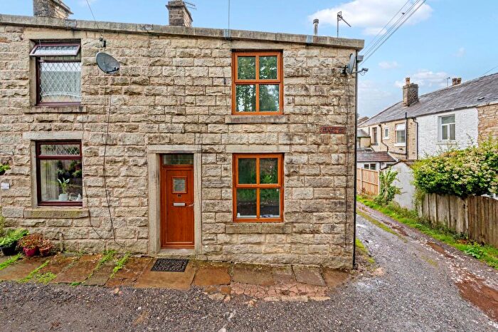 2 Bedroom End Of Terrace House To Rent In Mary Street, Ramsbottom, BL0