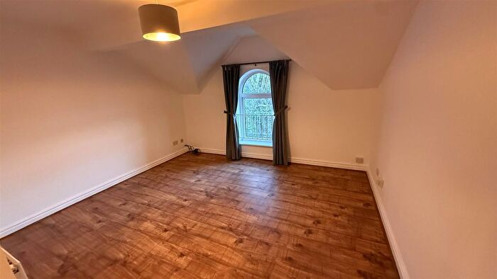 2 Bedroom Flat To Rent In Parsonage Road, Manchester, M20