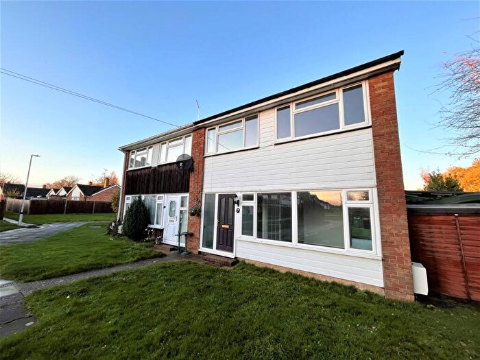 3 Bedroom End Of Terrace House To Rent In The Chilterns, Kensworth, LU6