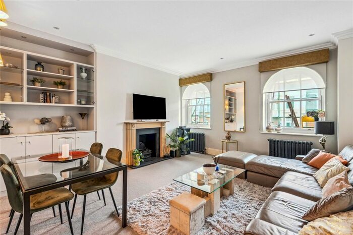 3 Bedroom Flat To Rent In Queen's Gate Terrace, London, SW7