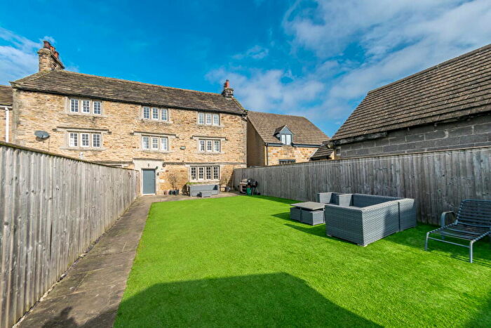 4 Bedroom Semi Detached House For Sale In Manor Road, Clayton West, Huddersfield, HD8