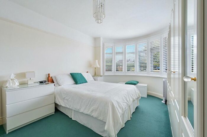 2 Bedroom Detached Bungalow For Sale In The Drive, Ewell, KT19