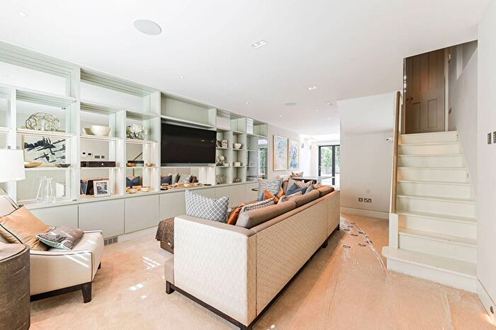 3 Bedroom Property To Rent In Bourne Street, Belgravia, London, SW1W