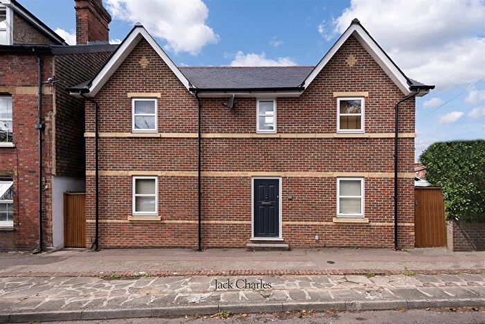 2 Bedroom Detached House For Sale In Shipbourne Road, Tonbridge, TN10