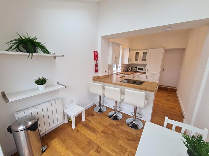 4 Bedroom Terraced House To Rent In Bryants Hill, Bristol, BS5