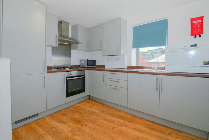 1 Bedroom Flat To Rent In Brentford, Brentford, TW8