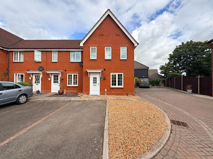 3 Bedroom End Of Terrace House For Sale In Kingfisher Road, Besthorpe, Norfolk, NR17