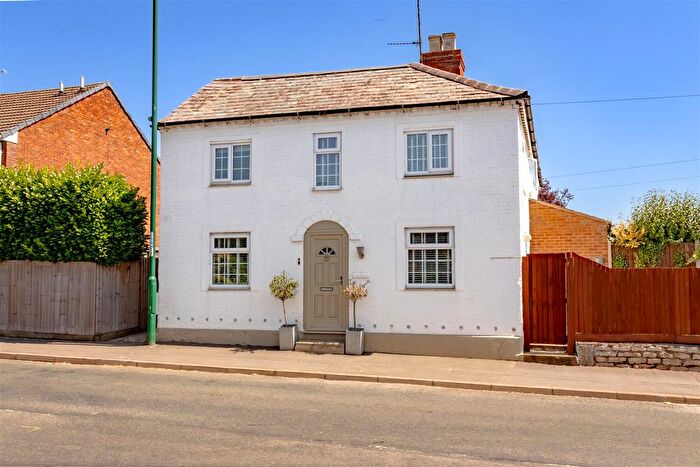 2 Bedroom Semi-Detached House For Sale In Coventry Street, Southam, CV47