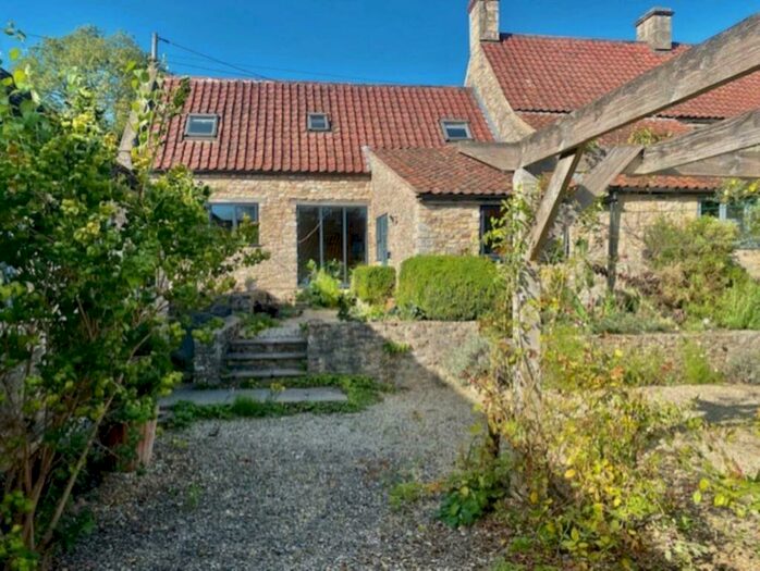 3 Bedroom Semi-Detached House To Rent In Whatley, BA11