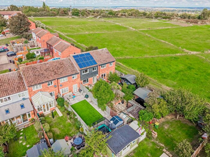 3 Bedroom Terraced House For Sale In Hambro Close, Rayleigh, SS6