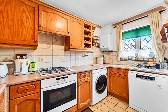 3 Bedroom Semi-detached House For Sale In Napier Walk, Ashford, TW15