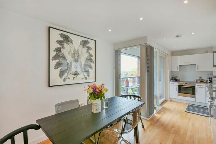 2 Bedroom Flat To Rent In Appold Court, Godfrey Place, E2