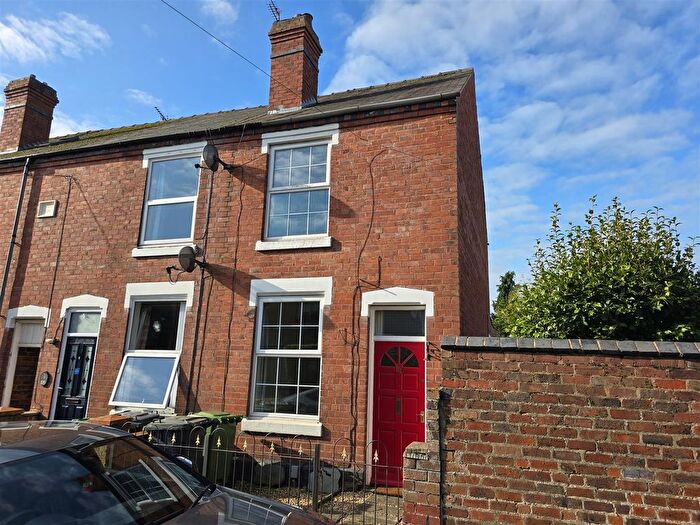 3 Bedroom End Of Terrace House To Rent In Shrubbery Street, Kidderminster, DY10
