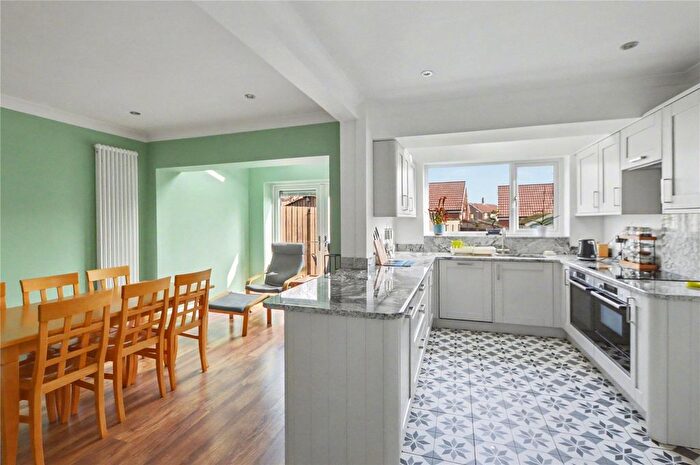 4 Bedroom Semi-detached House For Sale In Broom Road, Tadcaster, North Yorkshire, LS24